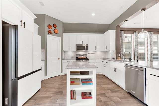 917 Llano Falls Drive, Mckinney, TX 75071