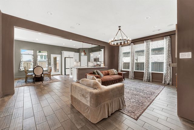 917 Llano Falls Drive, Mckinney, TX 75071