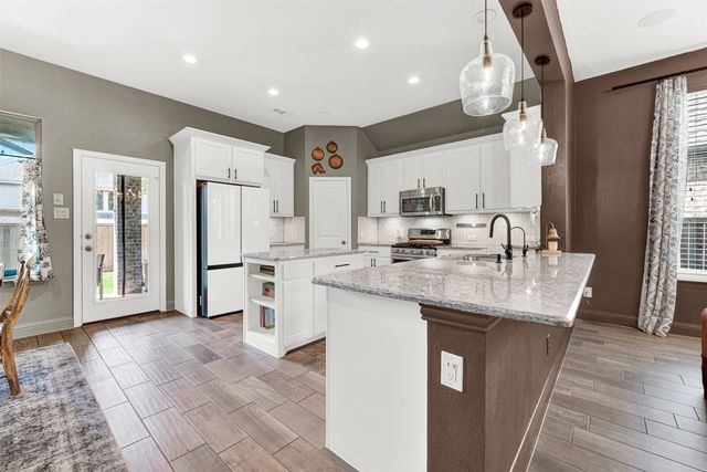 917 Llano Falls Drive, Mckinney, TX 75071