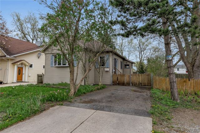 79 Lind Avenue, West Seneca, NY 14224