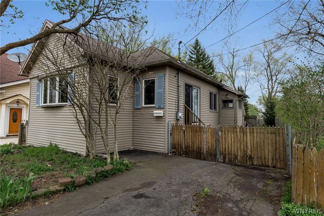 79 Lind Avenue, West Seneca, NY 14224