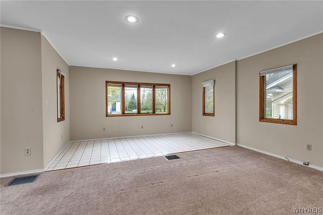 79 Lind Avenue, West Seneca, NY 14224