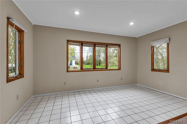 79 Lind Avenue, West Seneca, NY 14224