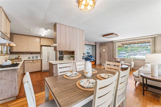 1553 Mahiole Street, Honolulu, HI 96819