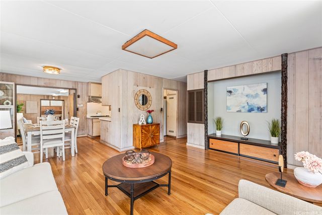 1553 Mahiole Street, Honolulu, HI 96819