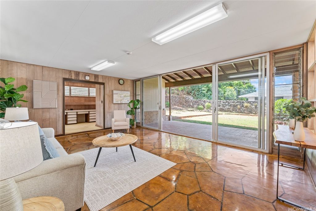 1553 Mahiole Street, Honolulu, HI 96819