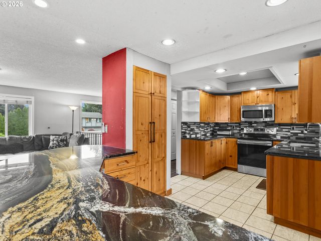12910 Ne 31ST St, Vancouver, WA 98682