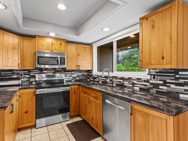 12910 Ne 31ST St, Vancouver, WA 98682