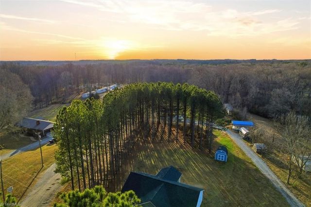 623 Arvil Hunt Road, Lexington, NC 27295