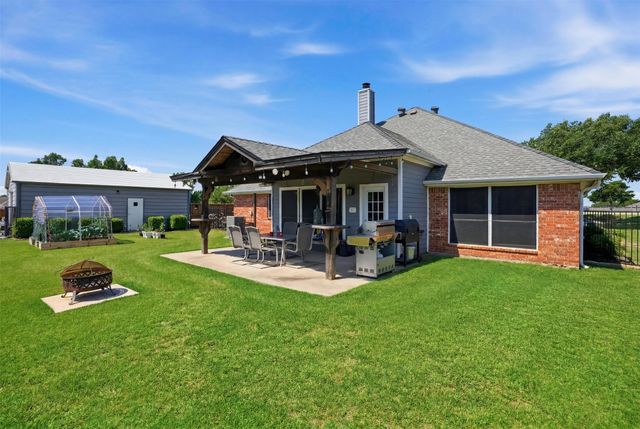 105 Meadow Green Street, Prosper, TX 75078