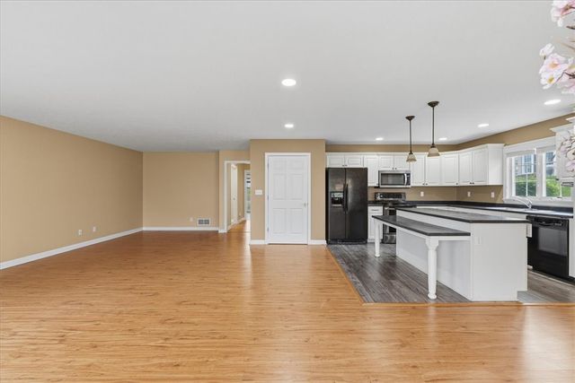 243 Hytyre Farms Dr, West Deer, PA 15044