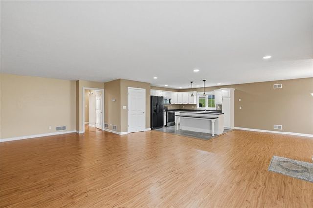 243 Hytyre Farms Dr, West Deer, PA 15044