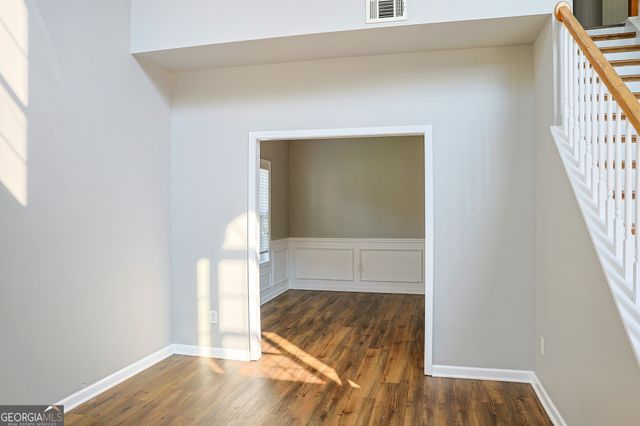 910 Lakeside Court, Loganville, GA 30052