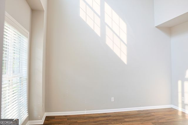 910 Lakeside Court, Loganville, GA 30052