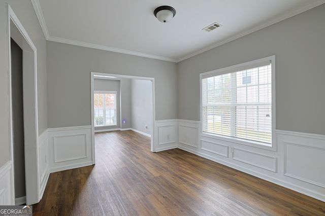 910 Lakeside Court, Loganville, GA 30052