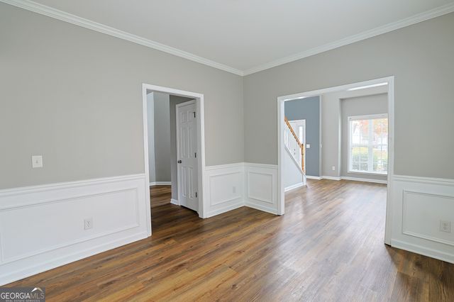 910 Lakeside Court, Loganville, GA 30052