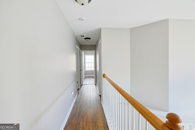 910 Lakeside Court, Loganville, GA 30052