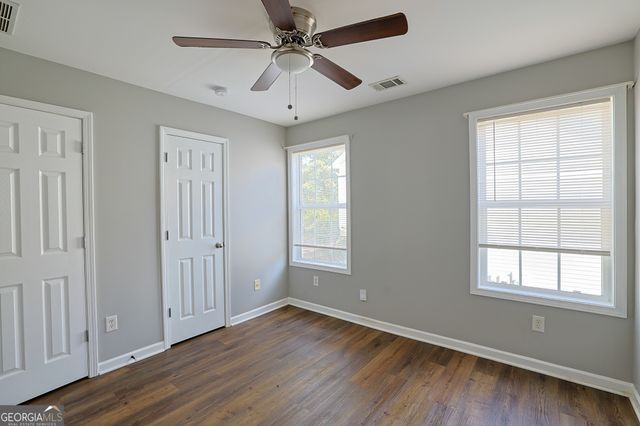 910 Lakeside Court, Loganville, GA 30052