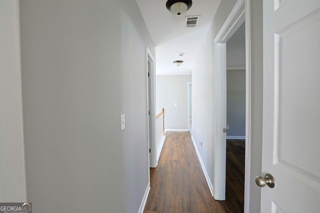 910 Lakeside Court, Loganville, GA 30052