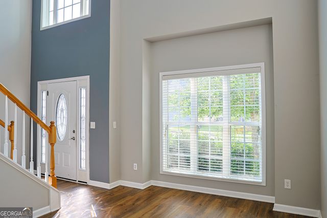 910 Lakeside Court, Loganville, GA 30052