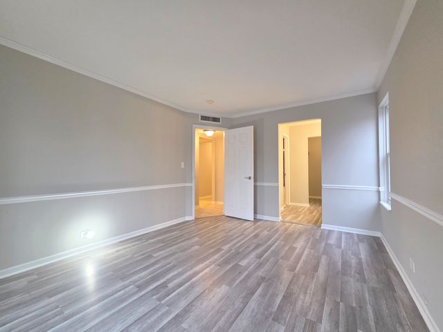 5001 Carriage Way Drive 116, Rolling Meadows, IL 60008