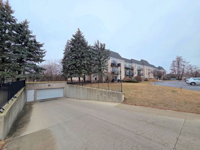 5001 Carriage Way Drive 116, Rolling Meadows, IL 60008