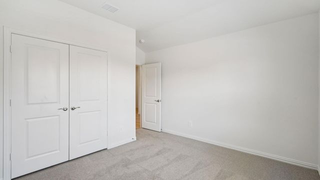 6624 Valley Lake Lane, Fort Worth, TX 76036