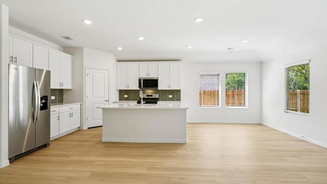 6624 Valley Lake Lane, Fort Worth, TX 76036