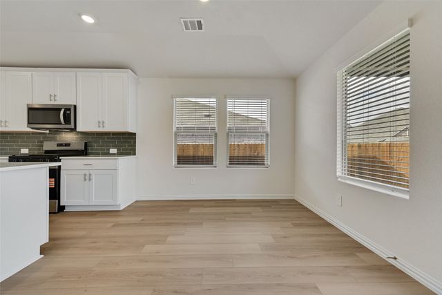 6624 Valley Lake Lane, Fort Worth, TX 76036