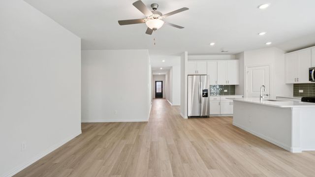 6624 Valley Lake Lane, Fort Worth, TX 76036