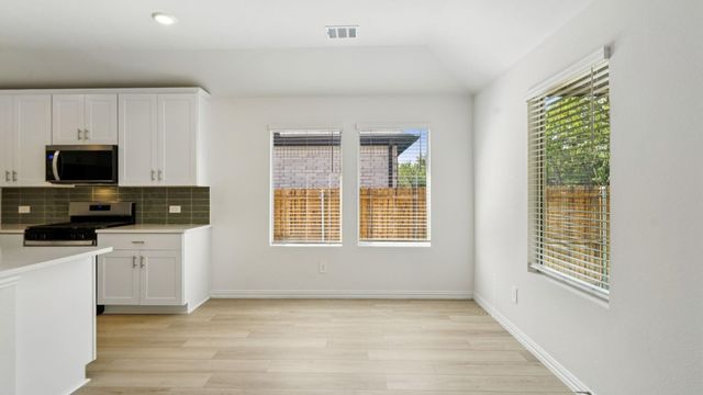 6624 Valley Lake Lane, Fort Worth, TX 76036