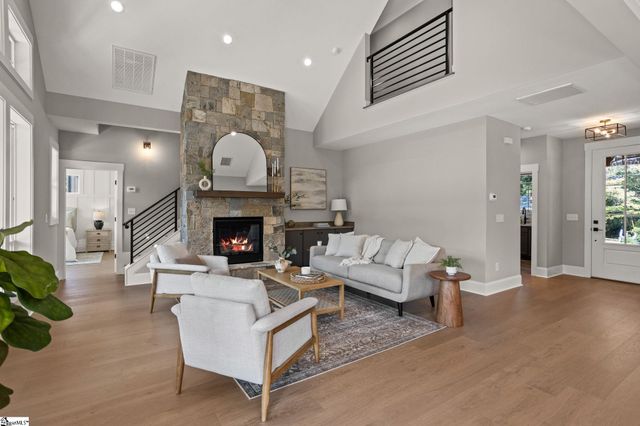 208 Forest Park Drive, Simpsonville, SC 29681