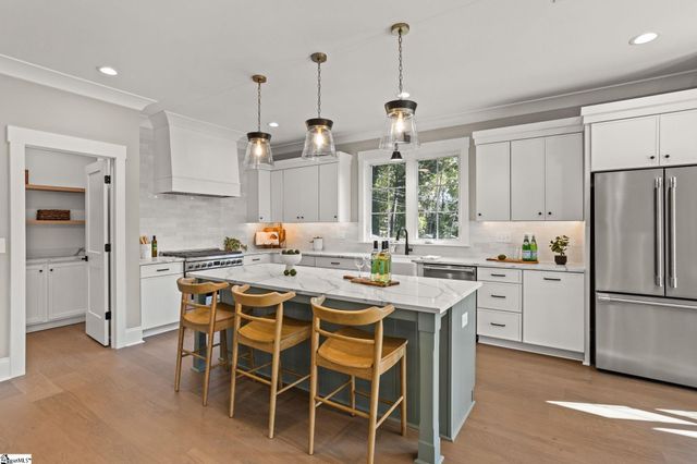 208 Forest Park Drive, Simpsonville, SC 29681