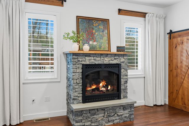 158 Pinecrest Road, Litchfield, NH 03052