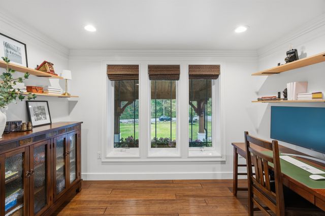 158 Pinecrest Road, Litchfield, NH 03052