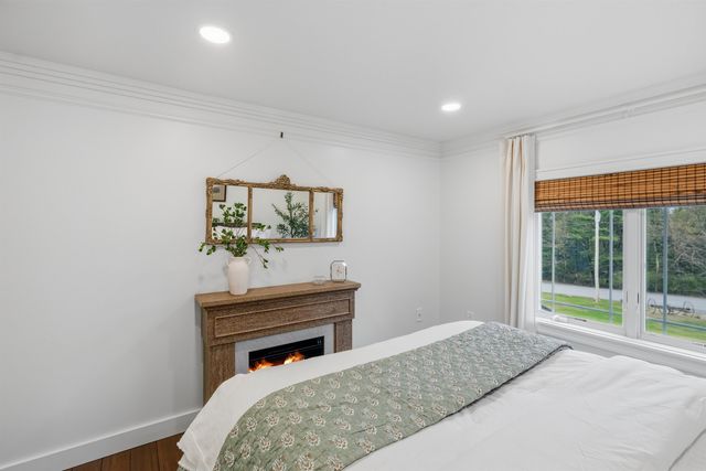 158 Pinecrest Road, Litchfield, NH 03052