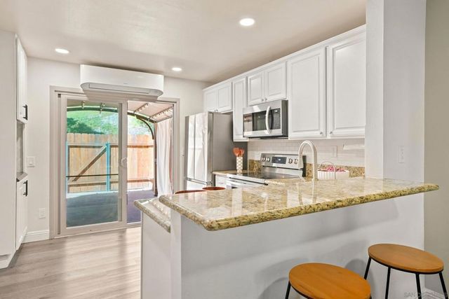 6594 Bell Bluff, San Diego, CA 92119