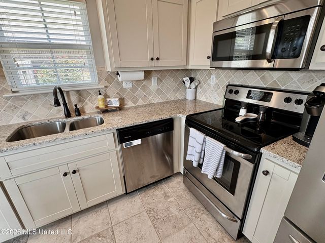 4161 Bramble Crest Drive, Southaven, MS 38672
