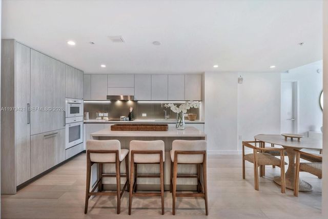 9201 E Bay Harbor Dr 503, Bal Harbour, FL 33154