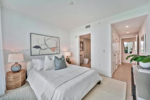 9201 E Bay Harbor Dr 503, Bal Harbour, FL 33154