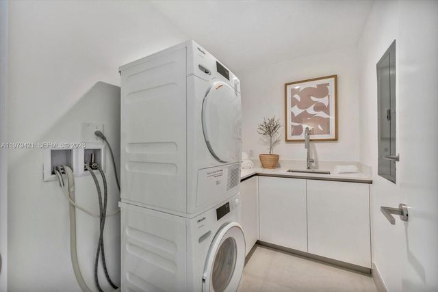 9201 E Bay Harbor Dr 503, Bal Harbour, FL 33154