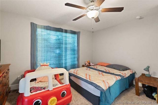 2814 Rolling Creek Drive, Jeffersonville, IN 47130
