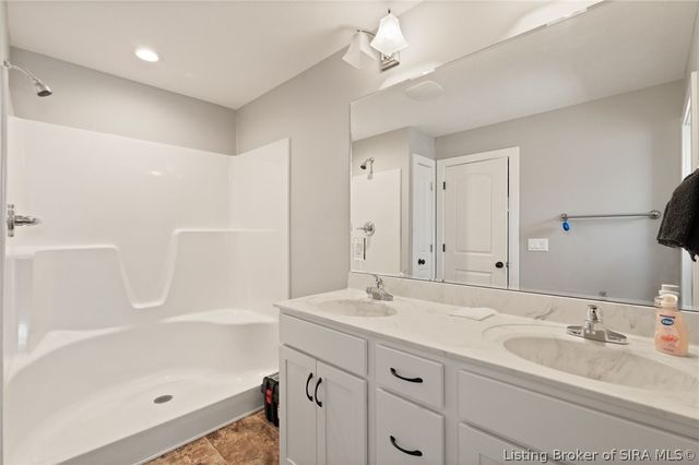 2814 Rolling Creek Drive, Jeffersonville, IN 47130