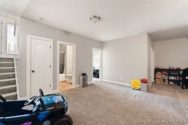 2814 Rolling Creek Drive, Jeffersonville, IN 47130