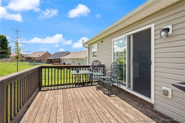 2814 Rolling Creek Drive, Jeffersonville, IN 47130