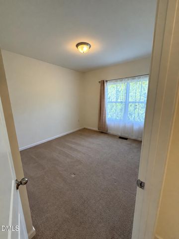 516 Skymont Drive, Holly Springs, NC 27540