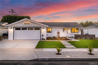 15801 Carrie Lane, Huntington Beach, CA 92647