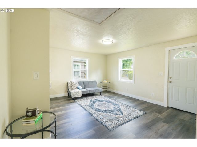 1925 Ne LIBERTY St, Salem, OR 97301