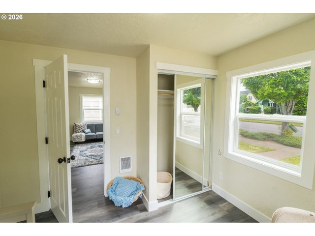1925 Ne LIBERTY St, Salem, OR 97301