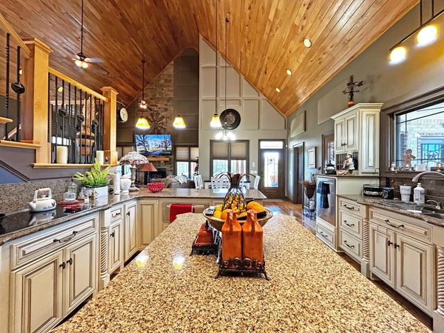 110 Giles Ln, Gallatin, TN 37066